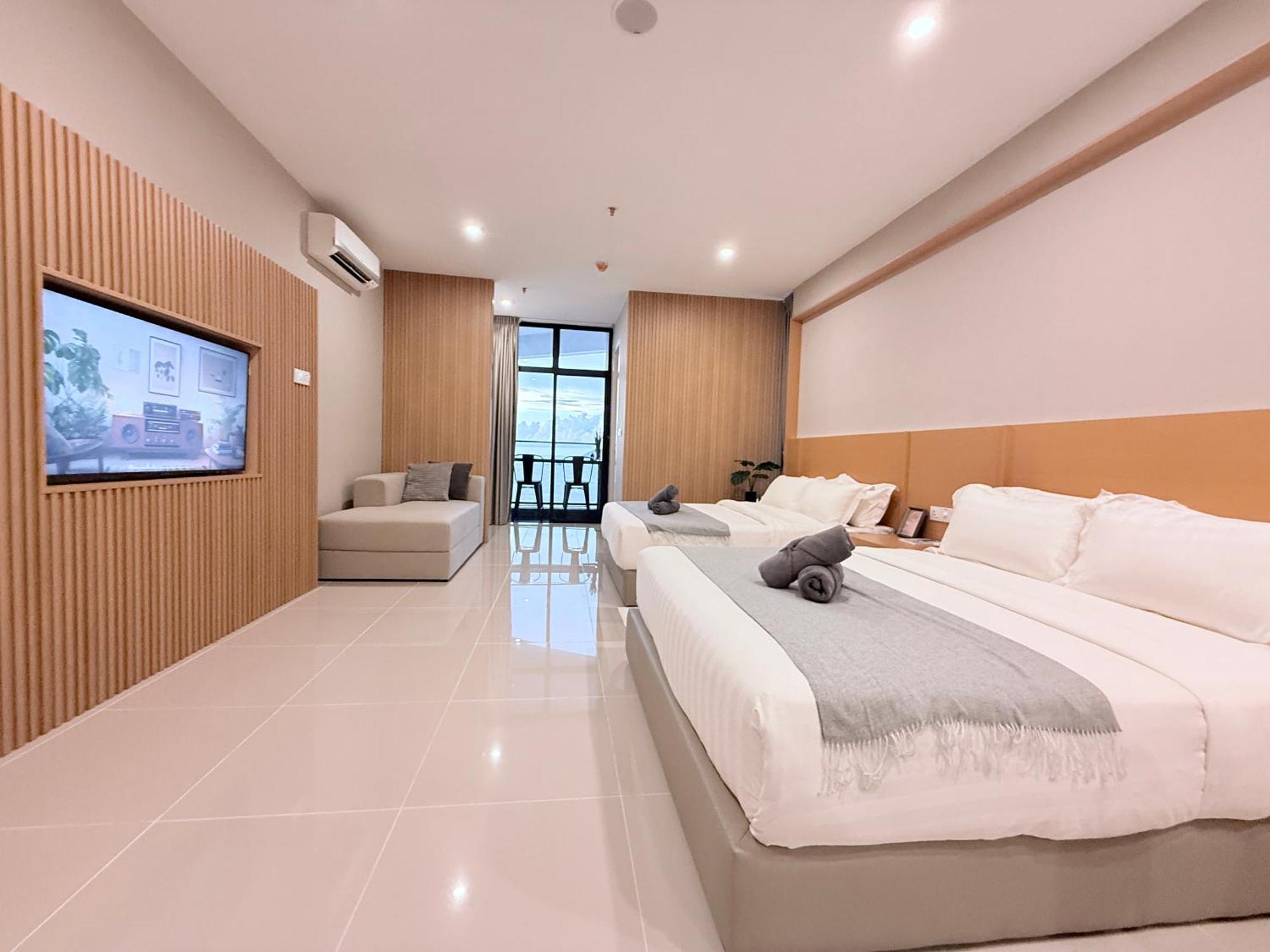 The Shore Cbd Kota Kinabalu By Laxzone Suite Exterior photo