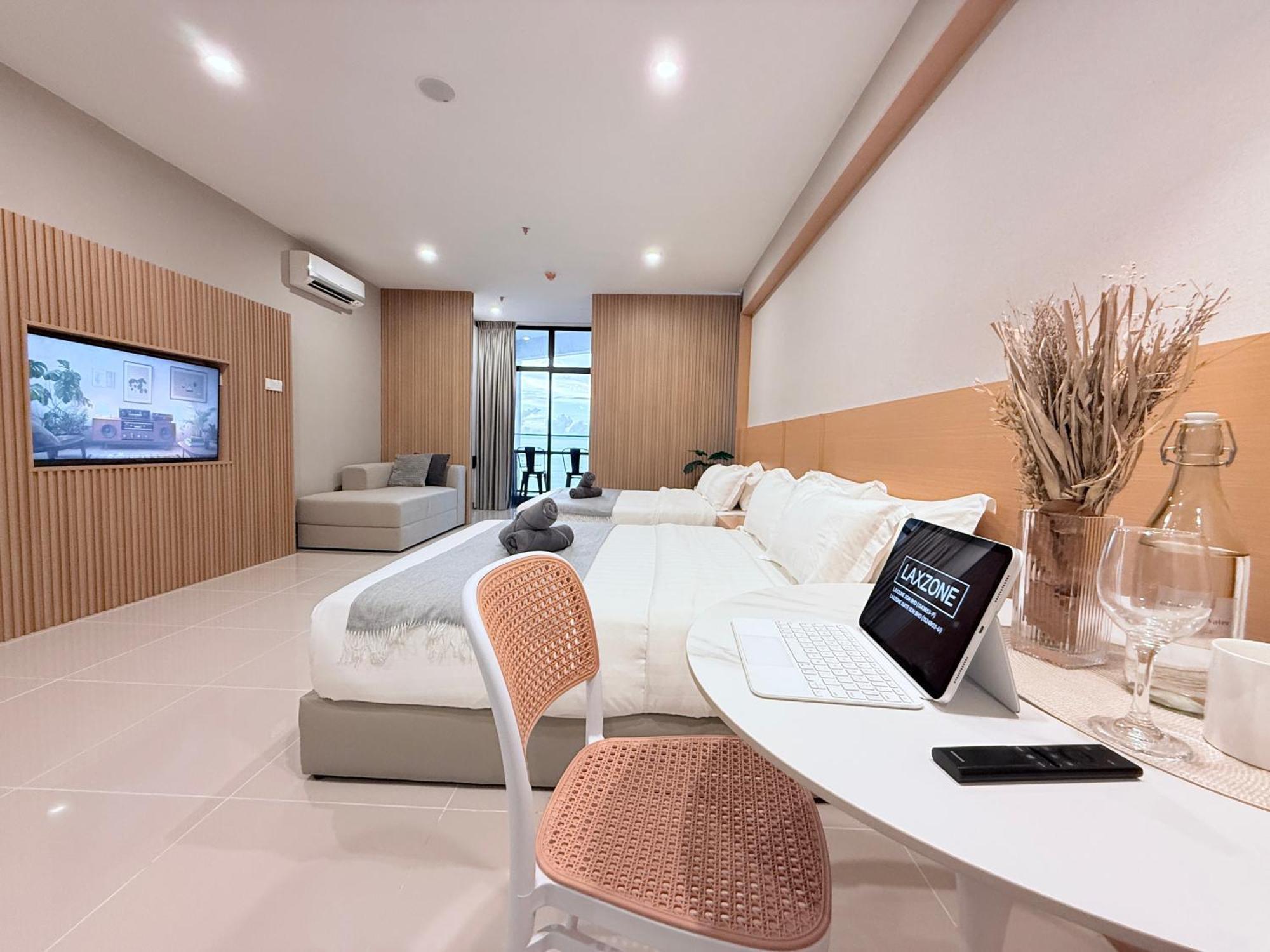 The Shore Cbd Kota Kinabalu By Laxzone Suite Exterior photo